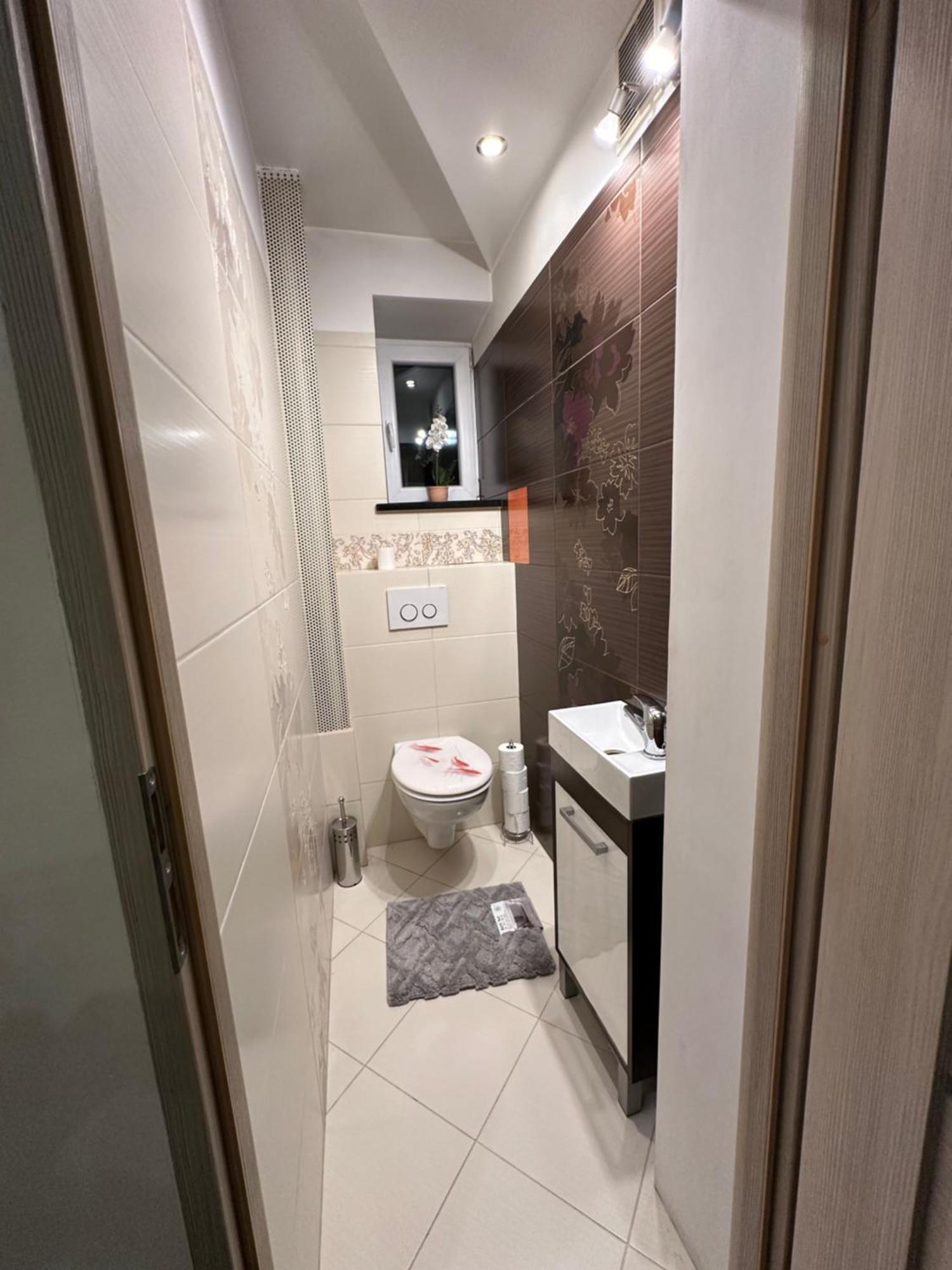 Large, Luxury Condo With Sauna Пшемишъл Екстериор снимка